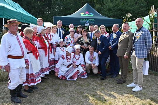 Dożynki powiatowe w Urszulinie. Rolnicy powiatu włodawskiego dziękowali za plony [GALERIA ZDJĘĆ]