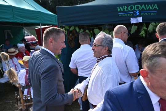 Dożynki powiatowe w Urszulinie. Rolnicy powiatu włodawskiego dziękowali za plony [GALERIA ZDJĘĆ]