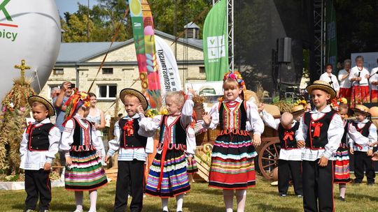 Dożynki powiatu krasnostawskiego w Stadninie Koni w Białce cz. II [GALERIA ZDJĘĆ]