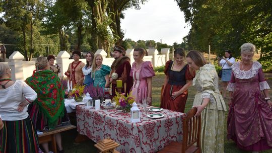 Gm. Włodawa. Kolacja u Pocieja - historyczny klimat i kulinarna uczta [GALERIA ZDJĘĆ]