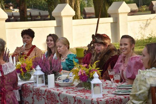 Gm. Włodawa. Kolacja u Pocieja - historyczny klimat i kulinarna uczta [GALERIA ZDJĘĆ]