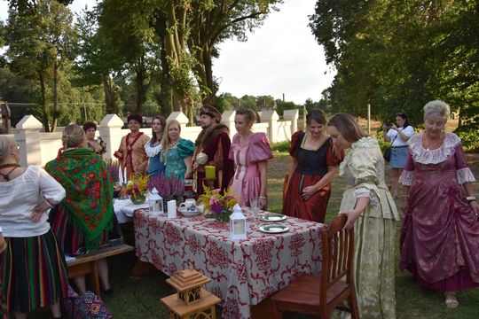 Gm. Włodawa. Kolacja u Pocieja - historyczny klimat i kulinarna uczta [GALERIA ZDJĘĆ]