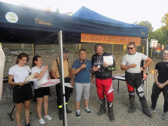 Gm. Izbica. Pożegnanie wakacji w Topoli. Była potańcówka i motocrossy