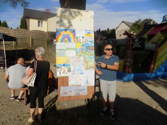 Gm. Izbica. Pożegnanie wakacji w Topoli. Była potańcówka i motocrossy