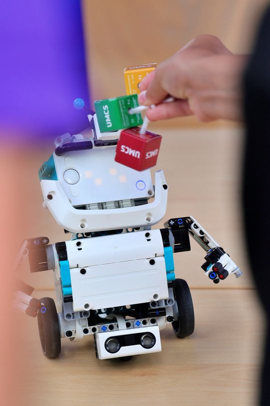 Chełm. Naukowy Piknik Rodzinny w kampusie PANS. To był dzień pełen nauki i zabawy [GALERIA ZDJĘĆ]