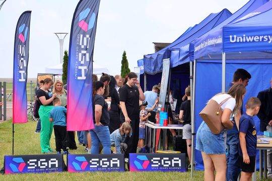 Chełm. Naukowy Piknik Rodzinny w kampusie PANS. To był dzień pełen nauki i zabawy [GALERIA ZDJĘĆ]