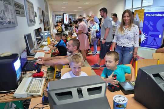 Chełm. Naukowy Piknik Rodzinny w kampusie PANS. To był dzień pełen nauki i zabawy [GALERIA ZDJĘĆ]