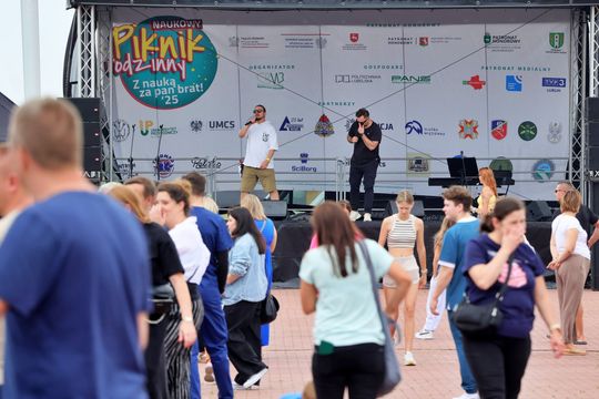 Chełm. Naukowy Piknik Rodzinny w kampusie PANS. To był dzień pełen nauki i zabawy [GALERIA ZDJĘĆ]