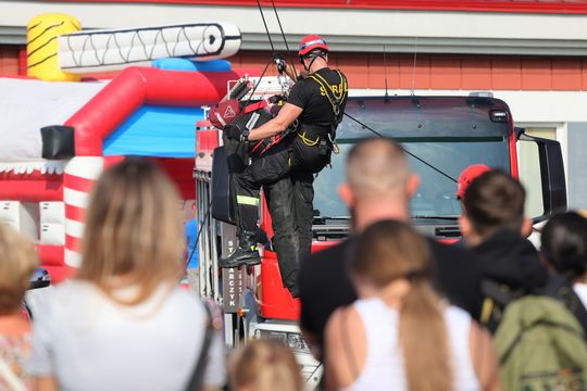 Chełm. Naukowy Piknik Rodzinny w kampusie PANS. To był dzień pełen nauki i zabawy [GALERIA ZDJĘĆ]