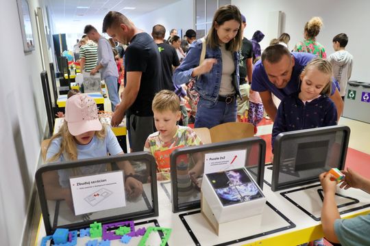 Chełm. Naukowy Piknik Rodzinny w kampusie PANS. To był dzień pełen nauki i zabawy [GALERIA ZDJĘĆ]