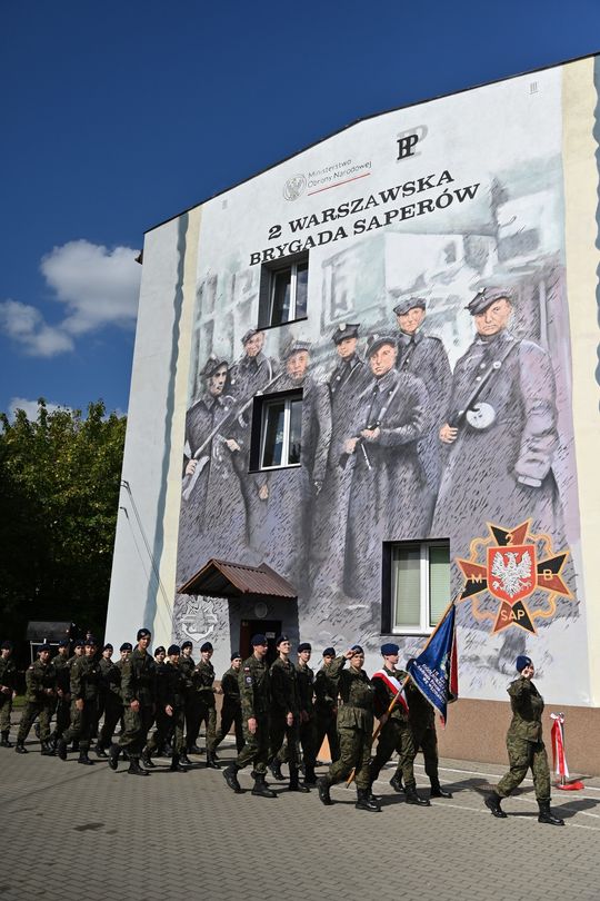 Odsłonięcie muralu poświęconego 2 Warszawskiej Brygadzie Saperów 