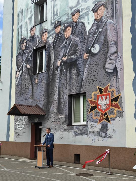 Odsłonięcie muralu poświęconego 2 Warszawskiej Brygadzie Saperów 