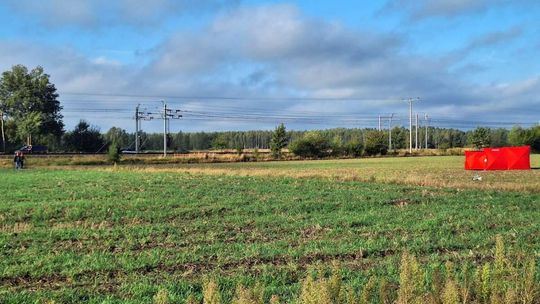 Gdzie spadły drony? W Czosnówce zlokalizowano pierwszy, w Wyrykach szczątki zniszczyły dach