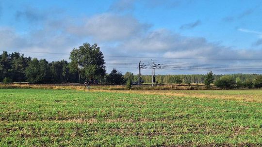 Gdzie spadły drony? W Czosnówce zlokalizowano pierwszy, w Wyrykach szczątki zniszczyły dach