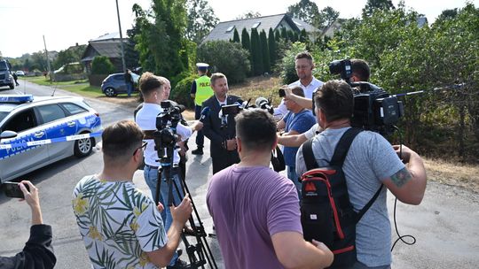 Gdzie spadły drony? W Czosnówce zlokalizowano pierwszy, w Wyrykach szczątki zniszczyły dach