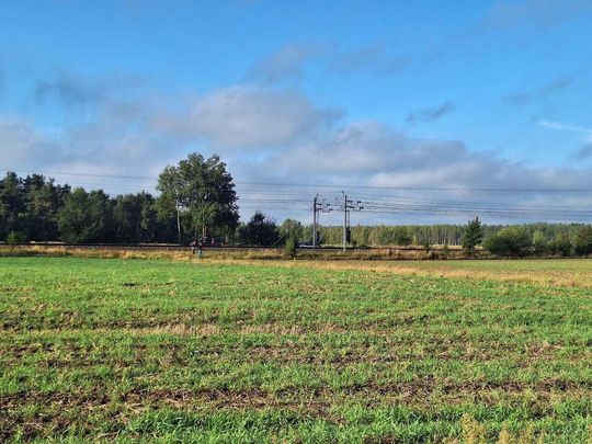 Gdzie spadły drony? W Czosnówce zlokalizowano pierwszy, w Wyrykach szczątki zniszczyły dach