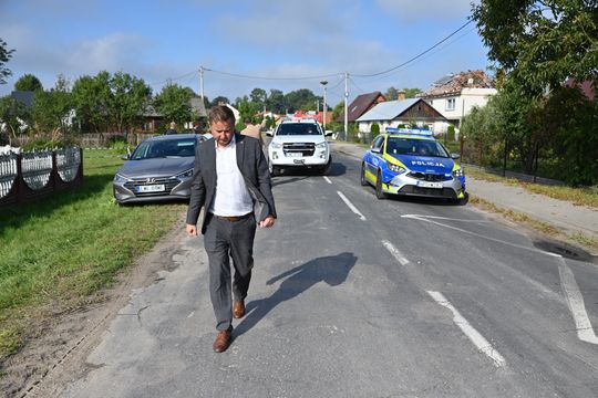 Gdzie spadły drony? W Czosnówce zlokalizowano pierwszy, w Wyrykach szczątki zniszczyły dach