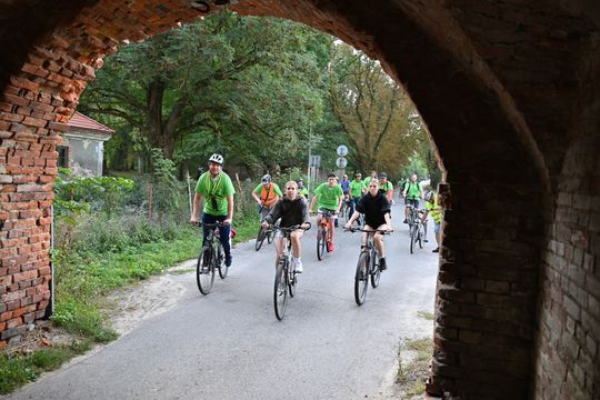 Włodawa. Odsłonięcie muralu „Braci Niezłomnych” i ekopiknik 