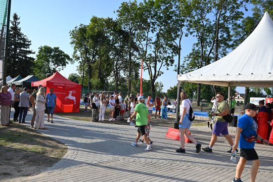 Włodawa. Odsłonięcie muralu „Braci Niezłomnych” i ekopiknik 