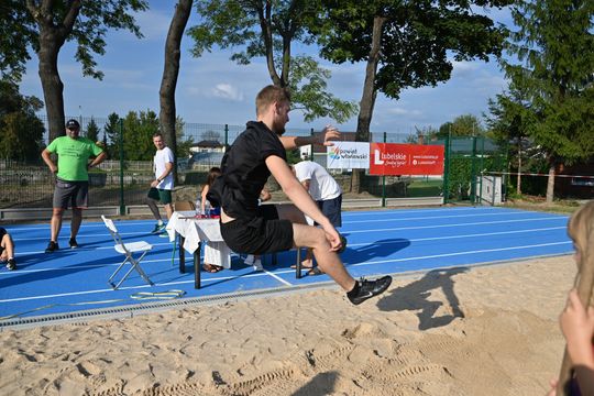 Włodawa. Odsłonięcie muralu „Braci Niezłomnych” i ekopiknik 