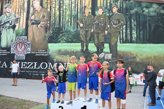 Włodawa. Odsłonięcie muralu „Braci Niezłomnych” i ekopiknik 