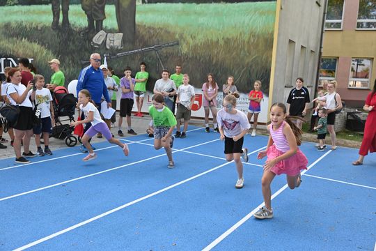 Włodawa. Odsłonięcie muralu „Braci Niezłomnych” i ekopiknik 