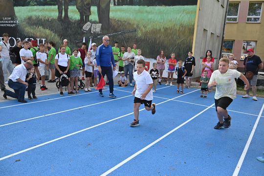 Włodawa. Odsłonięcie muralu „Braci Niezłomnych” i ekopiknik 