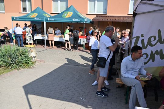 Włodawa. Odsłonięcie muralu „Braci Niezłomnych” i ekopiknik 