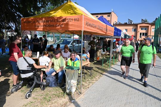 Włodawa. Odsłonięcie muralu „Braci Niezłomnych” i ekopiknik 