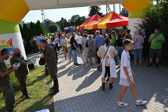 Włodawa. Odsłonięcie muralu „Braci Niezłomnych” i ekopiknik 