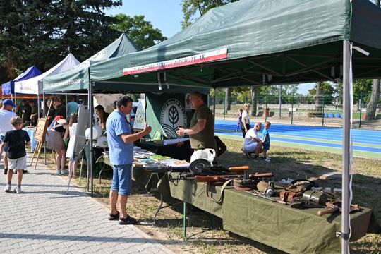 Włodawa. Odsłonięcie muralu „Braci Niezłomnych” i ekopiknik 