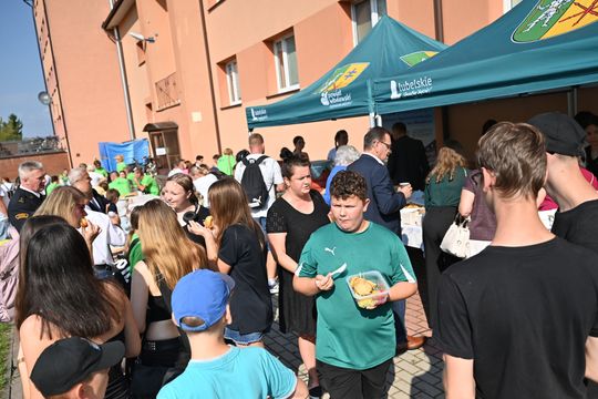 Włodawa. Odsłonięcie muralu „Braci Niezłomnych” i ekopiknik 