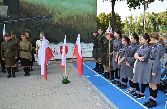 Włodawa. Odsłonięcie muralu „Braci Niezłomnych” i ekopiknik 