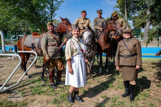 Włodawa. Odsłonięcie muralu „Braci Niezłomnych” i ekopiknik 