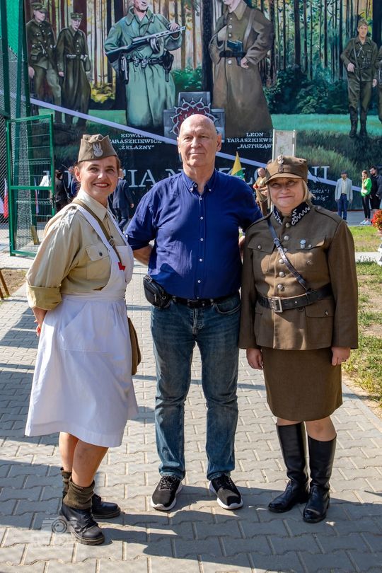 Włodawa. Odsłonięcie muralu „Braci Niezłomnych” i ekopiknik 