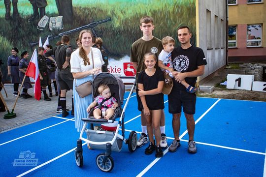 Włodawa. Odsłonięcie muralu „Braci Niezłomnych” i ekopiknik 