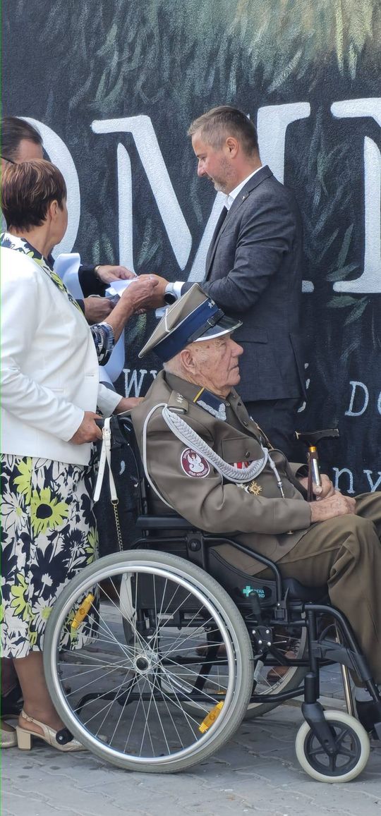 Włodawa. Odsłonięcie muralu „Braci Niezłomnych” i ekopiknik 