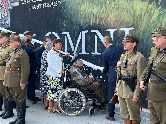 Włodawa. Odsłonięcie muralu „Braci Niezłomnych” i ekopiknik 