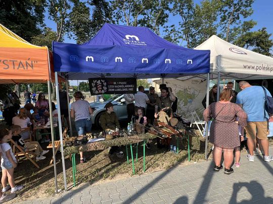 Włodawa. Odsłonięcie muralu „Braci Niezłomnych” i ekopiknik 