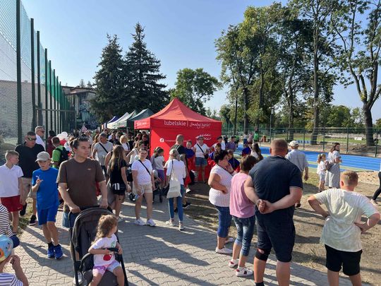 Włodawa. Odsłonięcie muralu „Braci Niezłomnych” i ekopiknik 