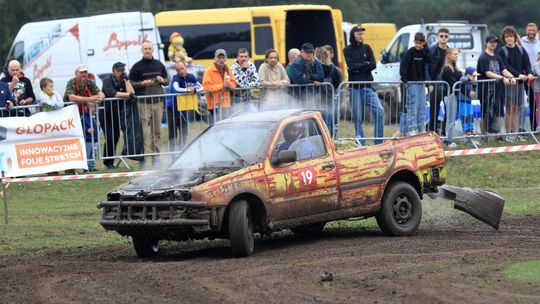 Wrak Race Włodawa. 8. edycja popularnego wyścigu na Błoniach w Orchówku [GALERIA ZDJĘĆ]