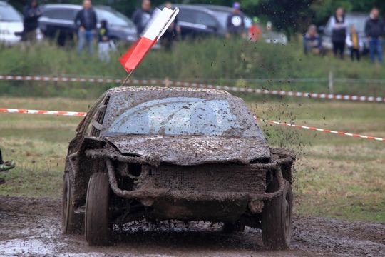 Wrak Race Włodawa. 8. edycja popularnego wyścigu na Błoniach w Orchówku [GALERIA ZDJĘĆ]
