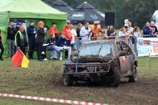 Wrak Race Włodawa. 8. edycja popularnego wyścigu na Błoniach w Orchówku [GALERIA ZDJĘĆ]