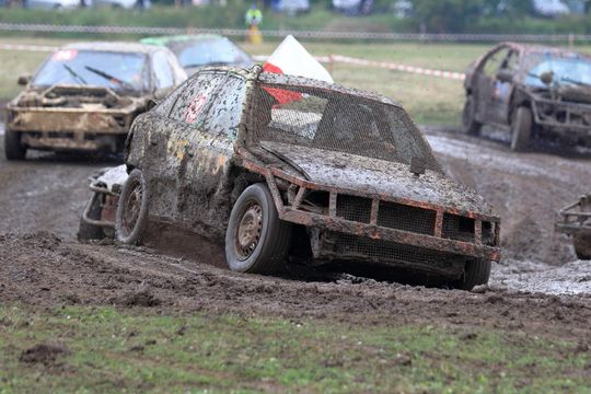 Wrak Race Włodawa. 8. edycja popularnego wyścigu na Błoniach w Orchówku [GALERIA ZDJĘĆ]