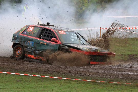 Wrak Race Włodawa. 8. edycja popularnego wyścigu na Błoniach w Orchówku [GALERIA ZDJĘĆ]