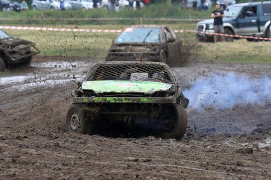 Wrak Race Włodawa. 8. edycja popularnego wyścigu na Błoniach w Orchówku [GALERIA ZDJĘĆ]