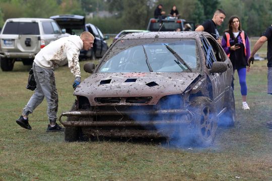 Wrak Race Włodawa. 8. edycja popularnego wyścigu na Błoniach w Orchówku [GALERIA ZDJĘĆ]