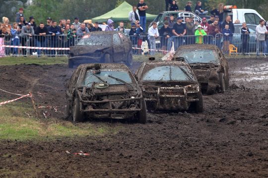Wrak Race Włodawa. 8. edycja popularnego wyścigu na Błoniach w Orchówku [GALERIA ZDJĘĆ]