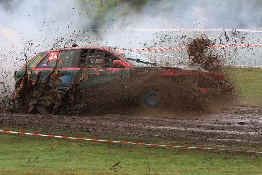 Wrak Race Włodawa. 8. edycja popularnego wyścigu na Błoniach w Orchówku [GALERIA ZDJĘĆ]