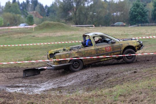 Wrak Race Włodawa. 8. edycja popularnego wyścigu na Błoniach w Orchówku [GALERIA ZDJĘĆ]